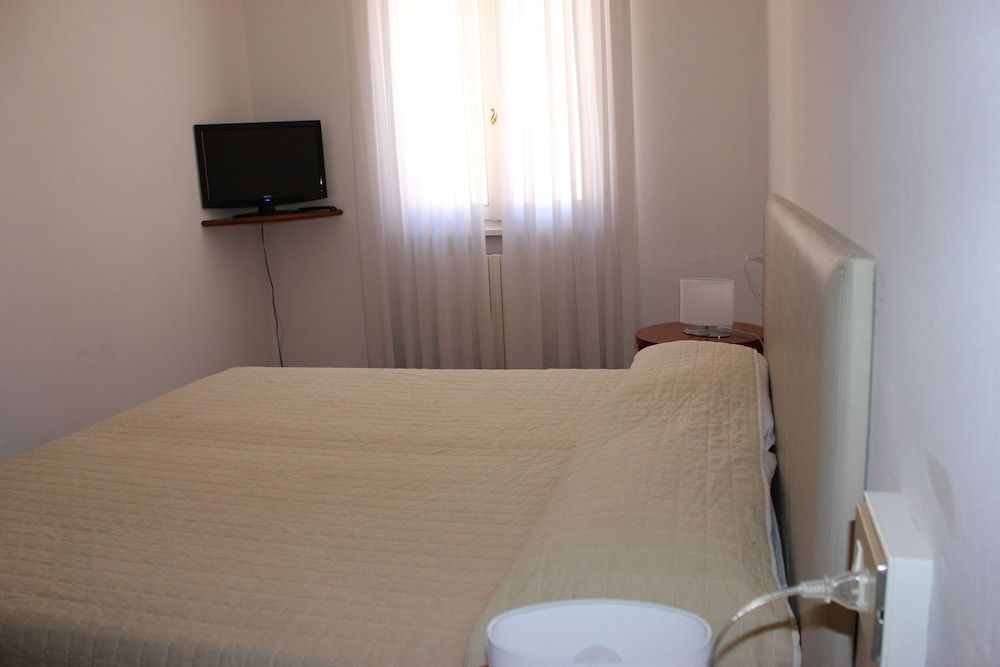 Ai Giardini di San Vitale Superior Triple Room 3