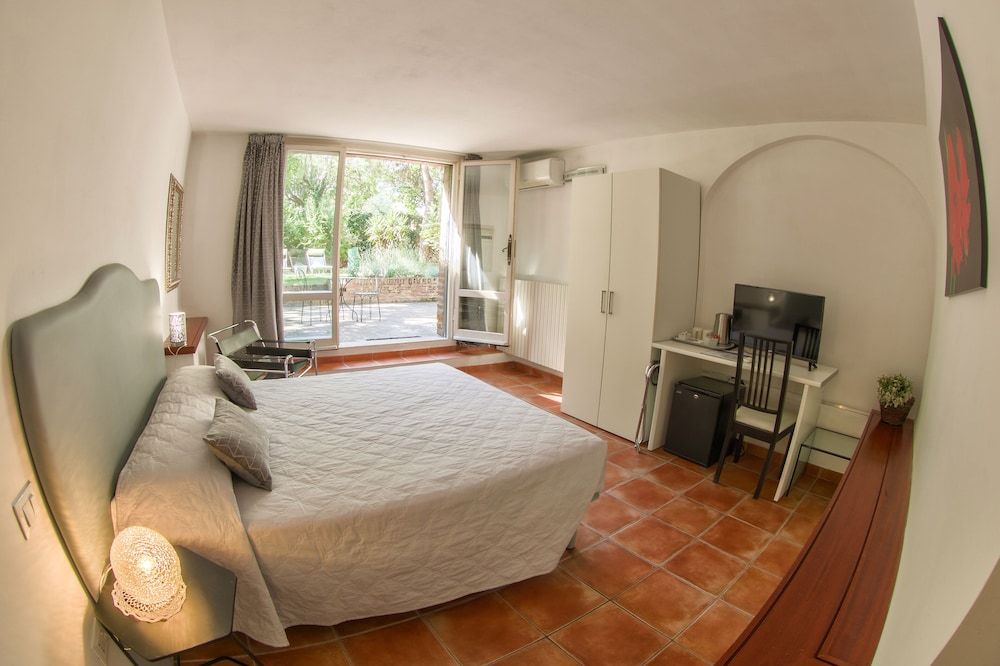 Ai Giardini di San Vitale Classic Double or Twin Room, Garden View 5