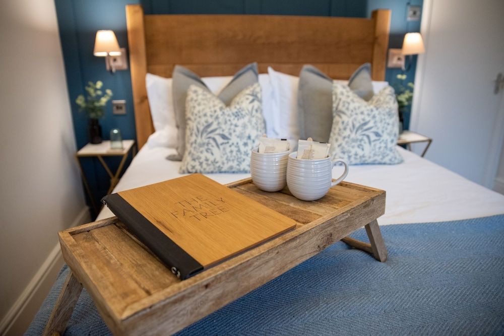 The Family Tree Deluxe Double Room, 1 King Bed, Private Bathroom 3