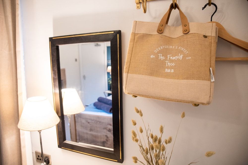 The Family Tree Deluxe Double Room, 1 King Bed, Private Bathroom 12