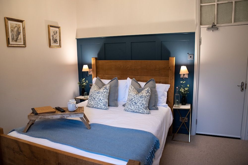 The Family Tree Deluxe Double Room, 1 King Bed, Private Bathroom