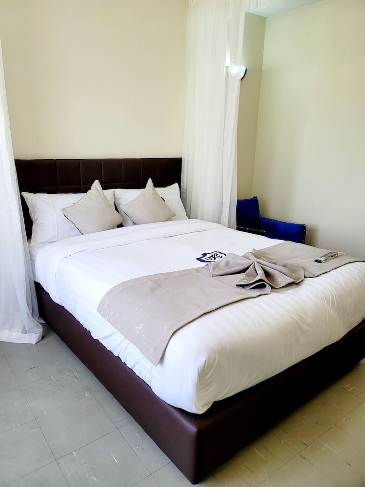 undefined United Kenya Club 10