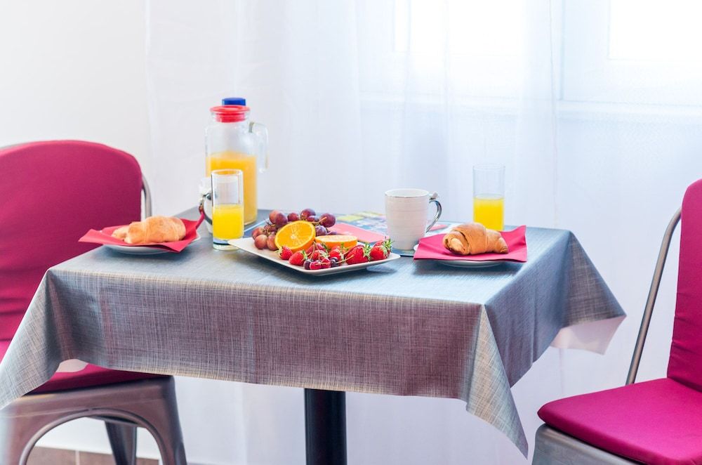 undefined Miracle Apartments 6