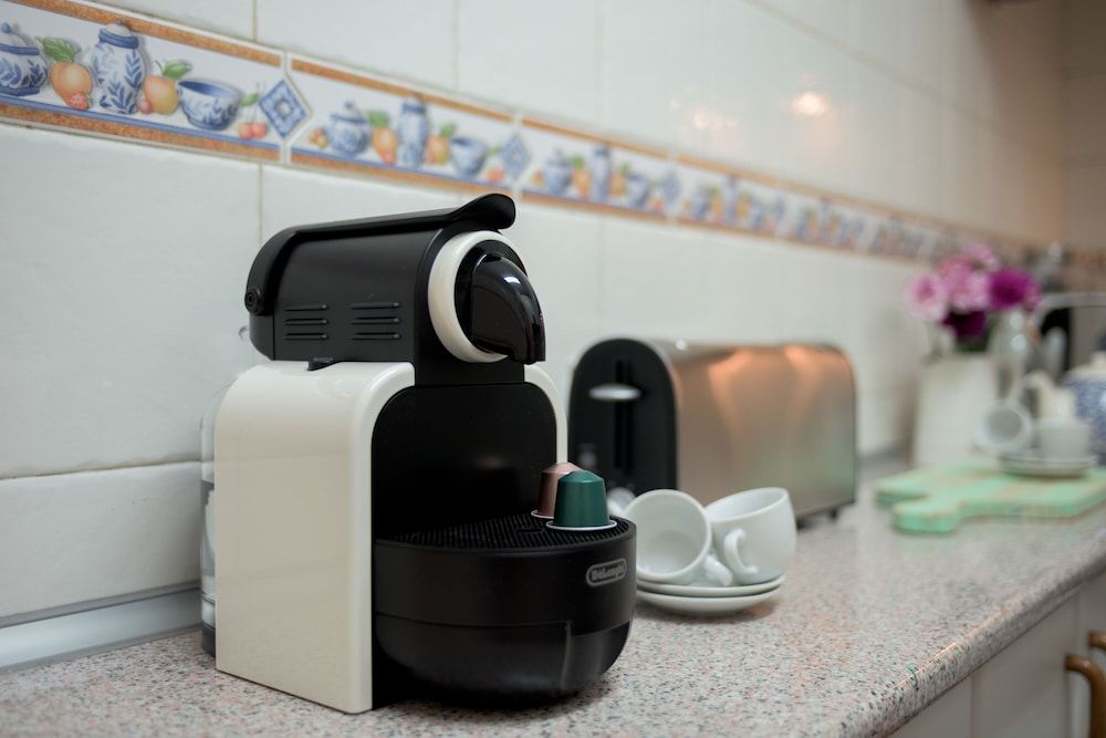 Spacious Bairro Alto Apartment + Courtyard, By TimeCooler Apartment, 2 Bedrooms 7