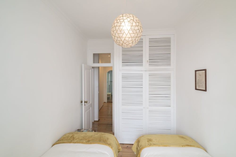 Spacious Bairro Alto Apartment + Courtyard, By TimeCooler Apartment, 2 Bedrooms 9
