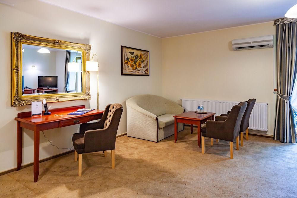 Hotel Robert's Port Superior Room 3