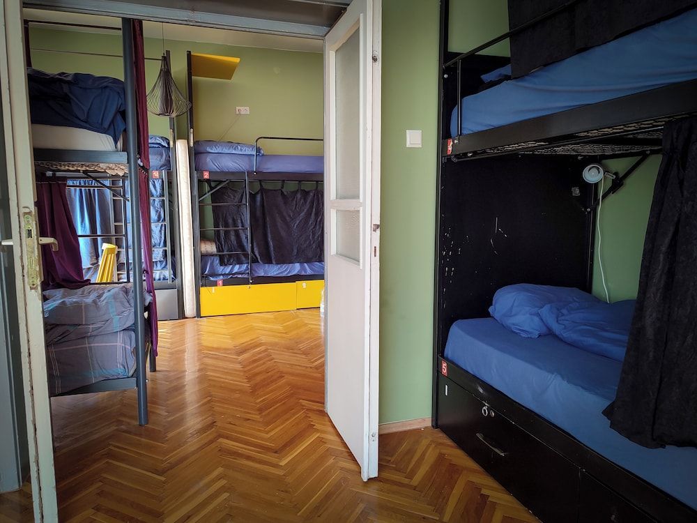 Basic Shared Dormitory, Mixed Dorm