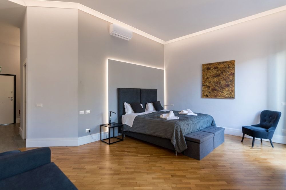 President Gardens Deluxe Room, City View