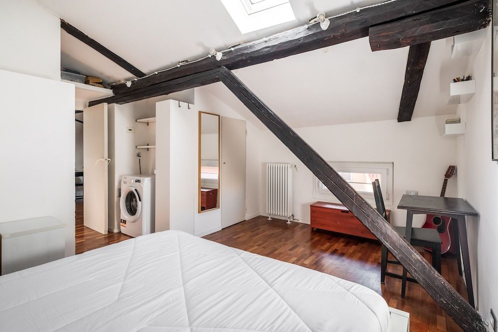 undefined La Mansarda di Via Zamboni 6