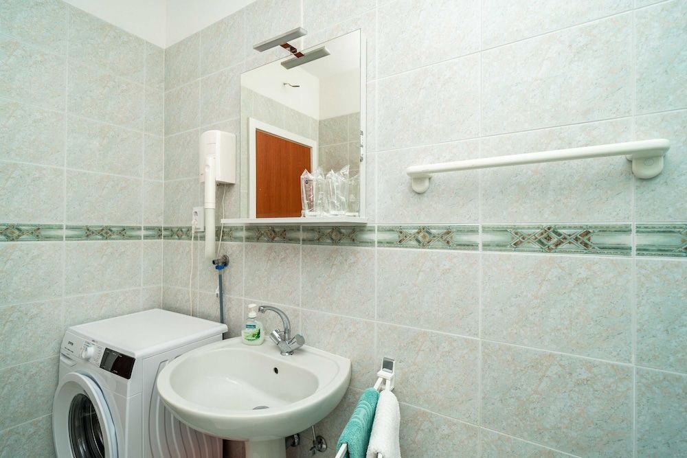 Apartments Peco Apartment (Four Bedroom Apartment - Balcony and ) 23