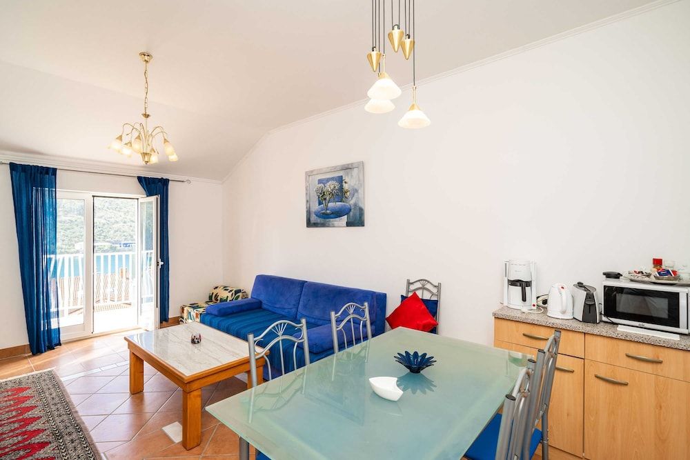 undefined Apartments Peco 7