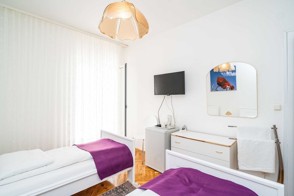 Apartments Peco Apartment (Four Bedroom Apartment - Balcony and ) 9