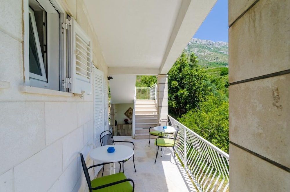 Apartments Peco Apartment (Four Bedroom Apartment - Balcony and ) 13