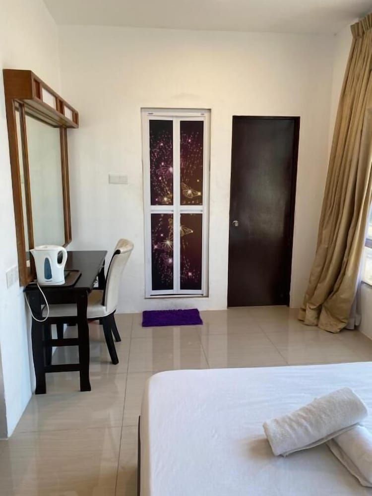 Sunsega Hotel Standard Triple Room, 1 Bedroom 3