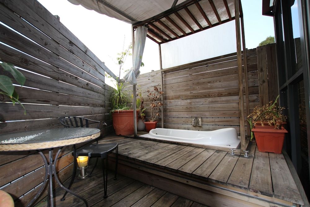 Tanxiang Resort Hotel Sun Moon Lake Presidential Suite 4 people room with sky view 11