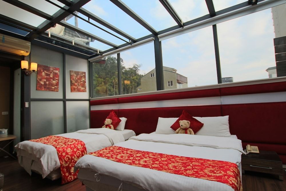 Tanxiang Resort Hotel Sun Moon Lake Presidential Suite 3 people room with sky view 3