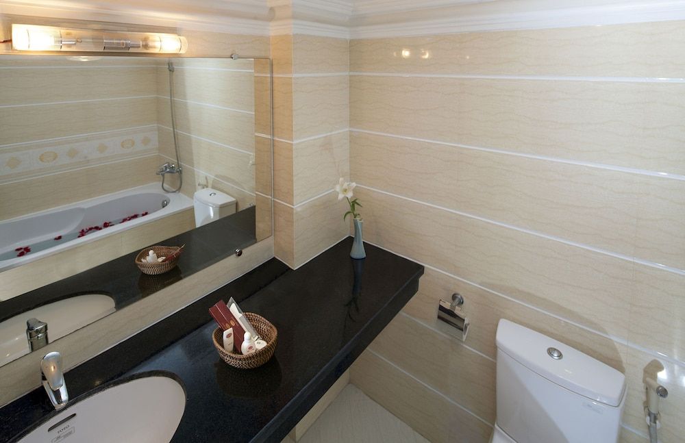 undefined Lucky 3 Hotel & Travel 8