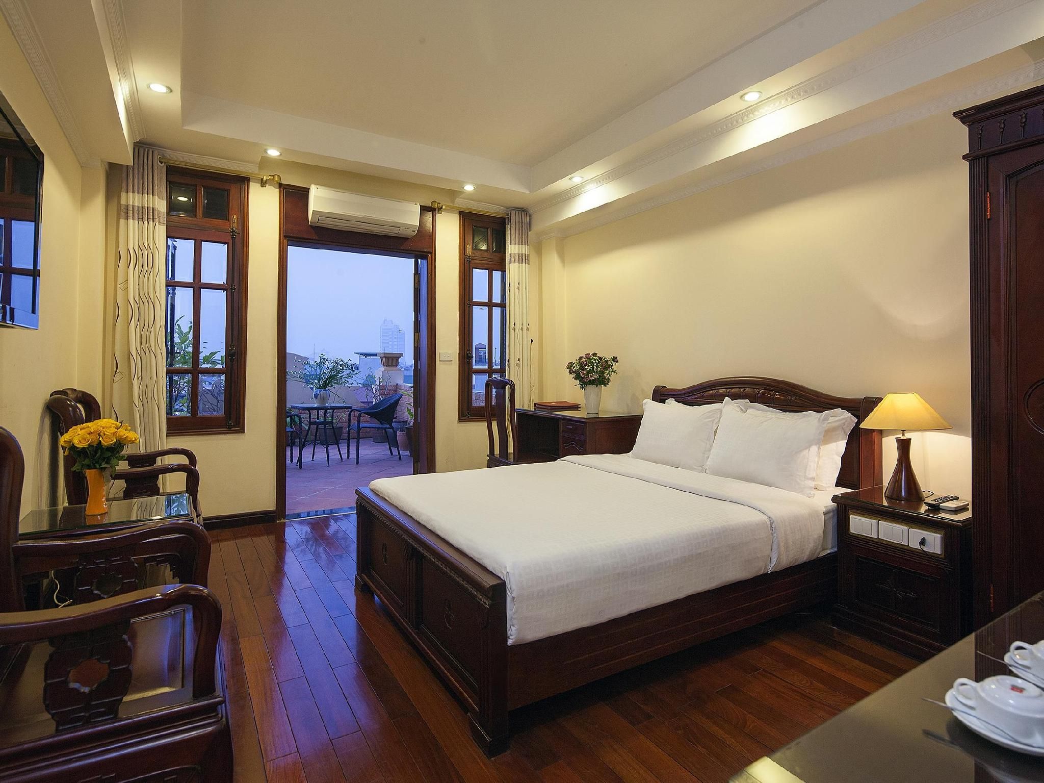 Suite with City View