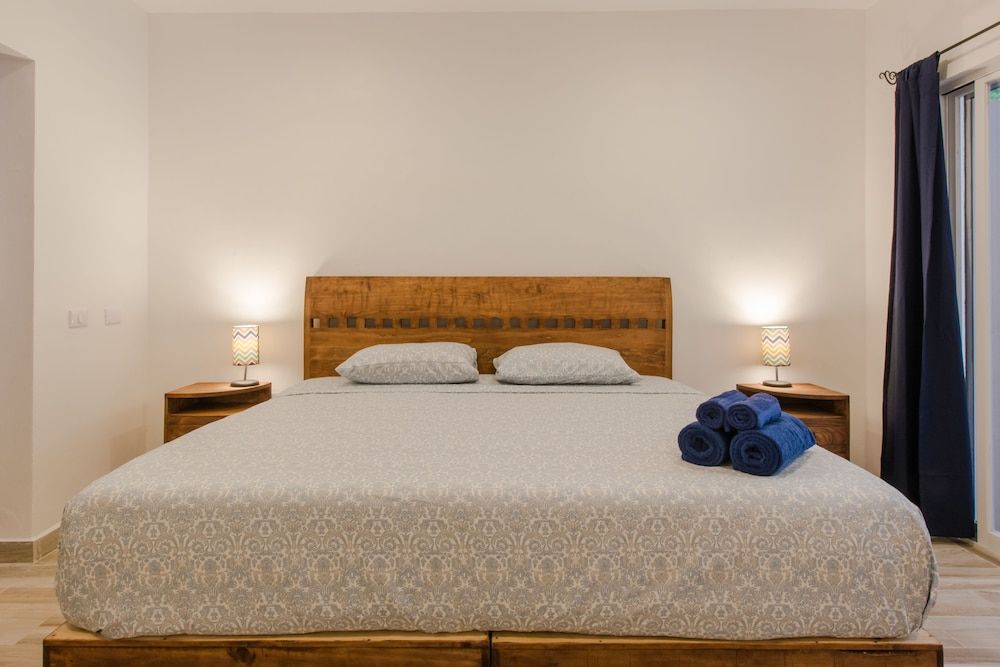 Villas Picalu Studios & Suites Standard Studio, 1 King Bed, Kitchen, City View