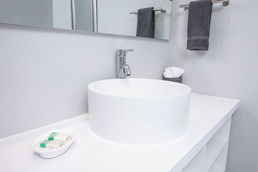 Orlando Vacation Rooms Family Double Room, 2 Queen Beds 15