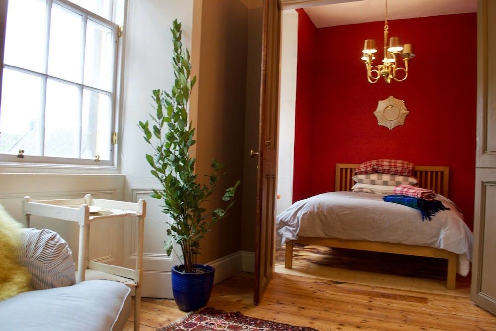 undefined JOIVY Old Town Gem - Apartment With Great City Views 6