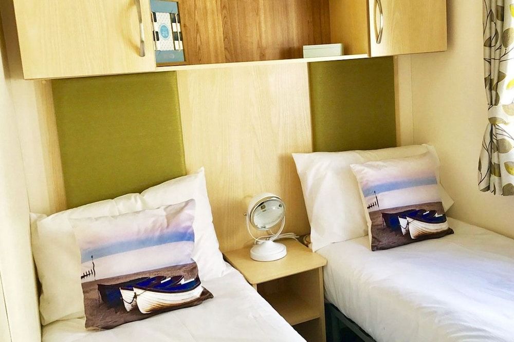 8 Berth Superior Caravan Pet Free