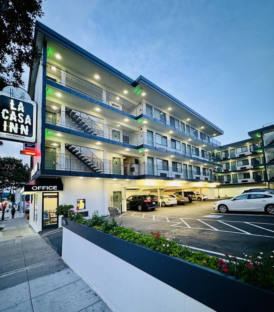 undefined La Casa Inn 7