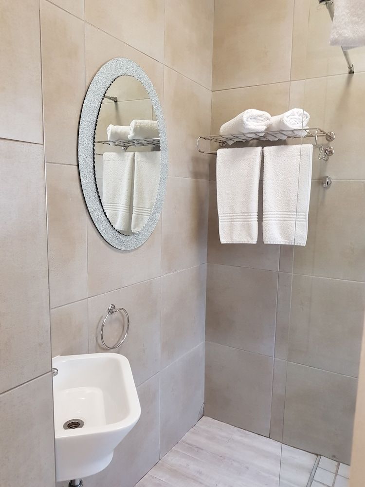 Oceans Hotel & Self Catering Double Room (Block A) 5