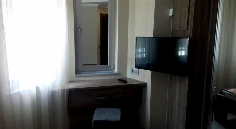 Rey Manes Hotel Twin Room 3