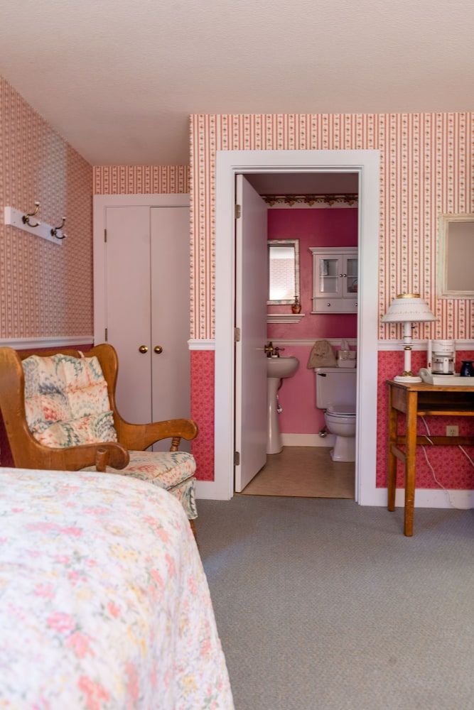 The Carriage Barn Inn The Twin Room 2