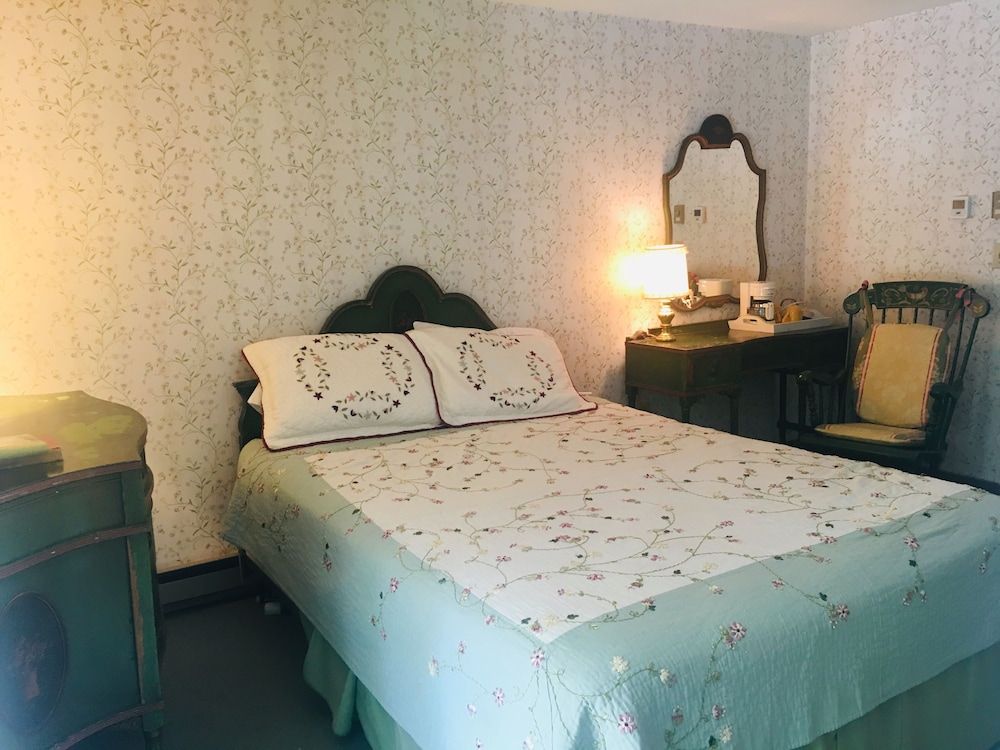 The Carriage Barn Inn The Crawford Room