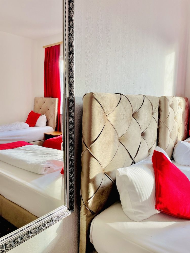 undefined story Hostel Hamburg 3