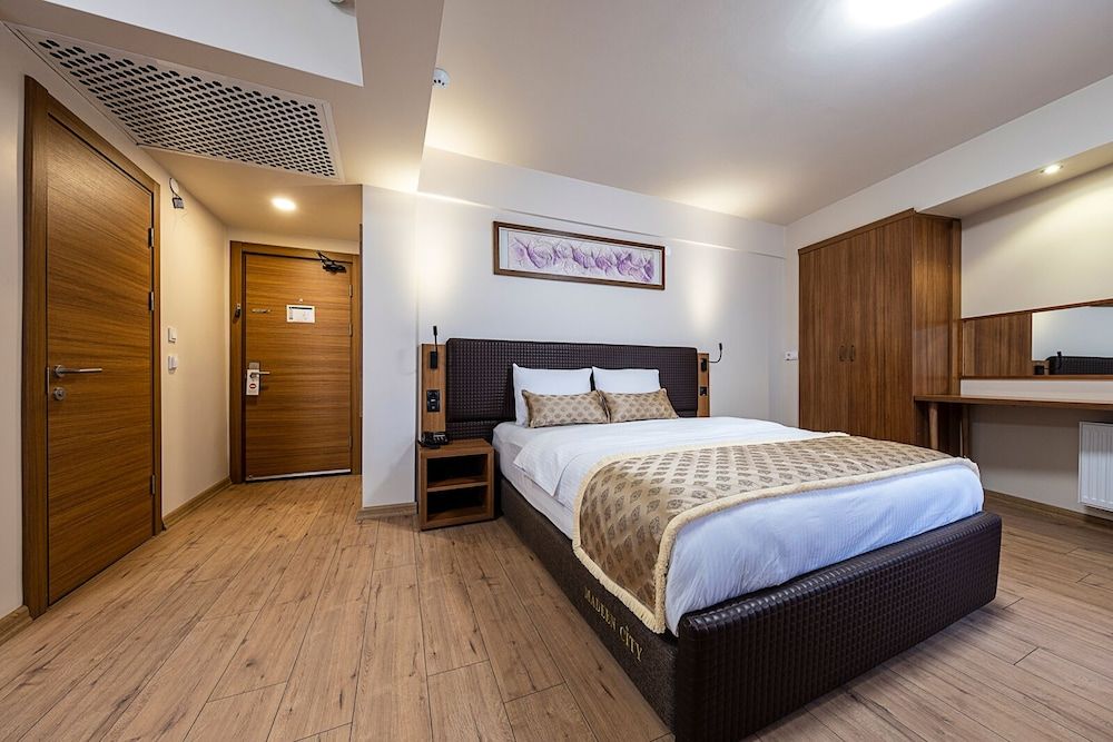 Madeen City Hotel Standard Room 2