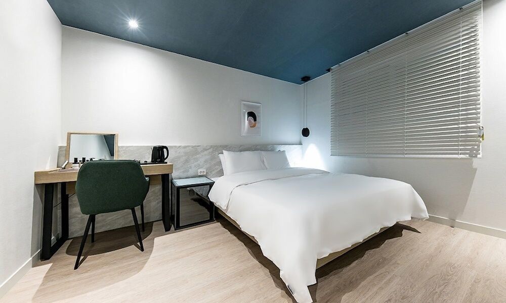 Hotel YaJa Masan Odong Standard Room 3