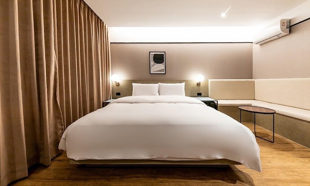 Hotel YaJa Masan Odong Deluxe Room 2