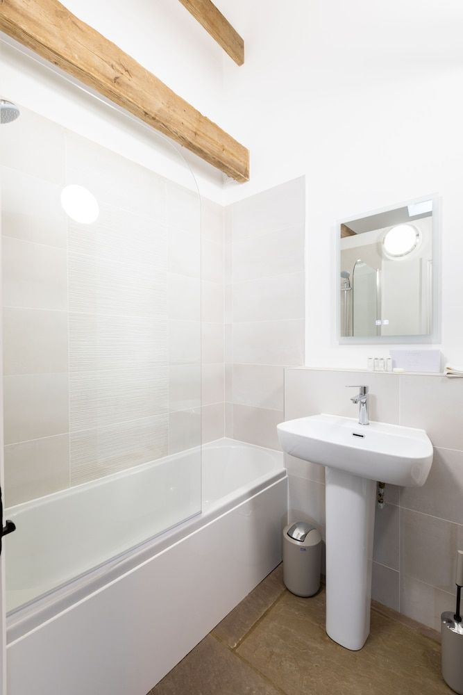 The Yard @ Pringle Farm Standard Cottage, Ensuite, Courtyard View (Premium three bedroom) 7