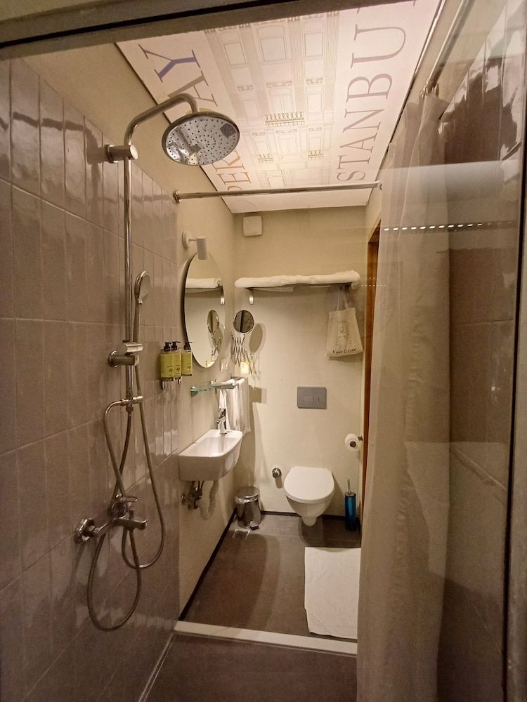 Peradays Corner Room with Brick Wall 4