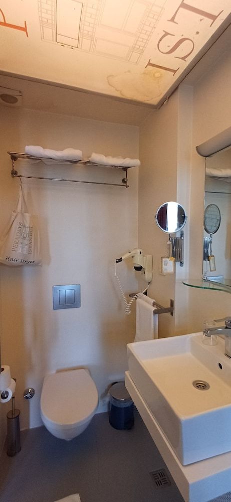 undefined Peradays 10