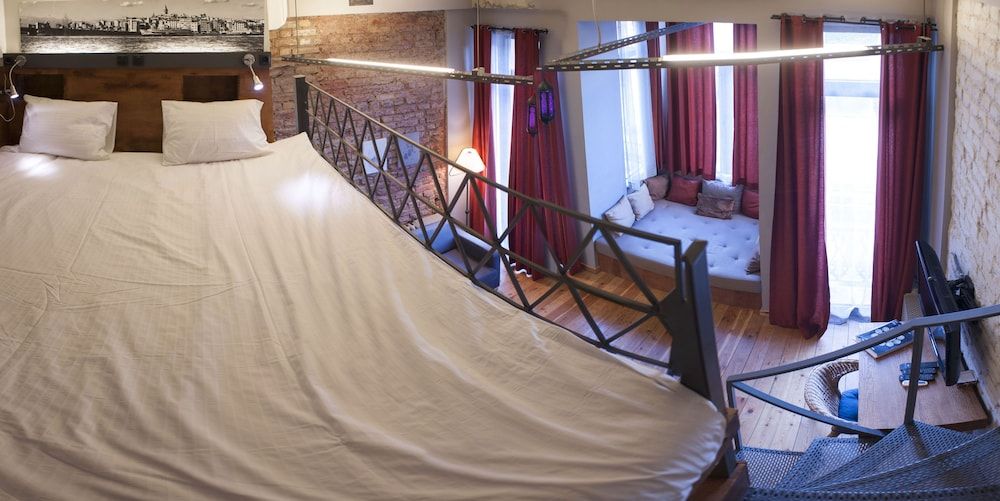 undefined Peradays 6