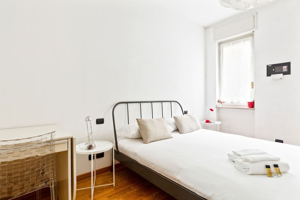 undefined San Siro Stadium Garden Flat 3