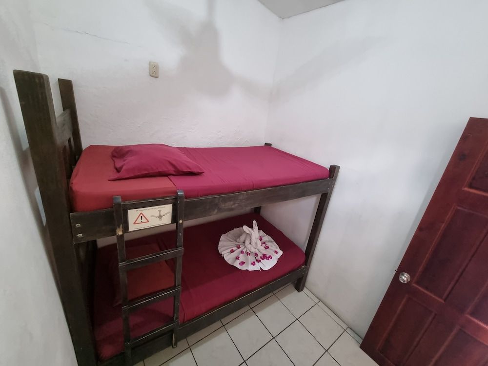 Quadruple Room 2 Bunk Beds A/C Shared Bathroom