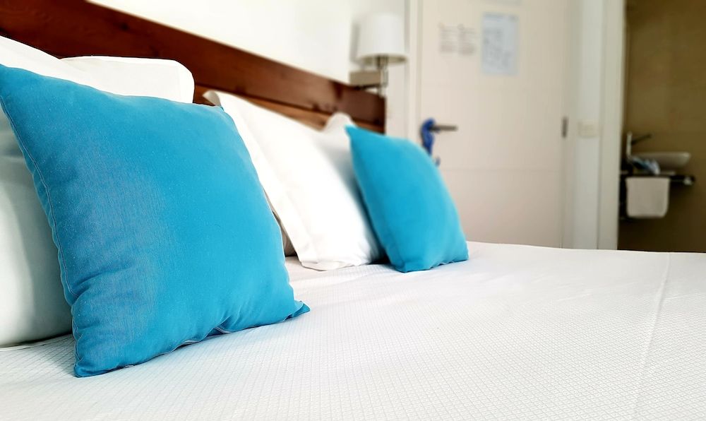 Hostal Casa del Mar Double or Twin Room, 1 Double or 2 Twin Beds (5) 2