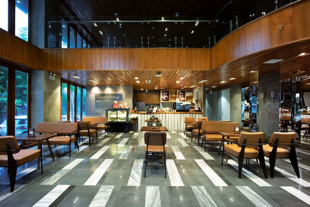 undefined LIVIE DANANG ANTHUONG 9