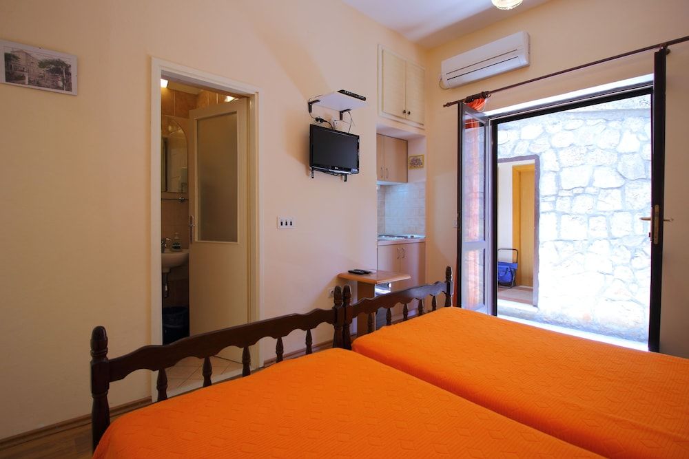 Backside Studio Apartment
