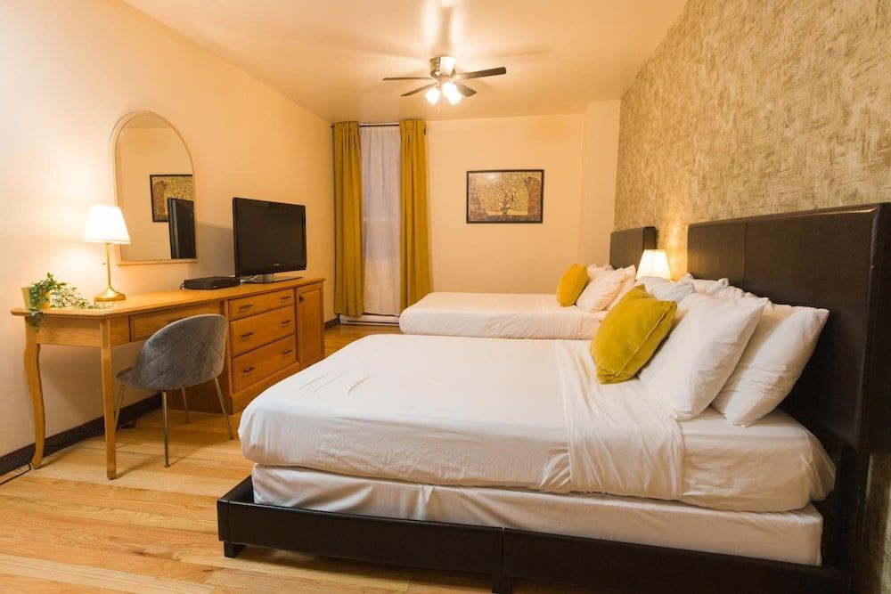 Hotel Dorion Signature Room, 2 Double Beds 5