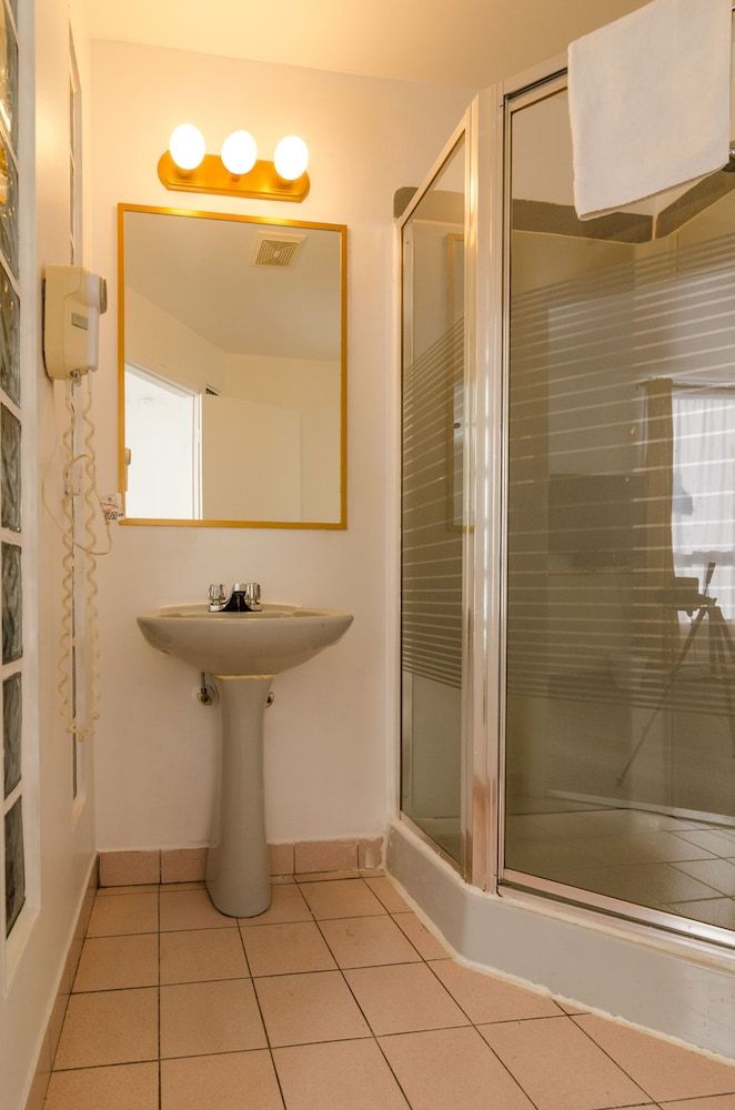 Hotel Dorion Classic Double Room 14