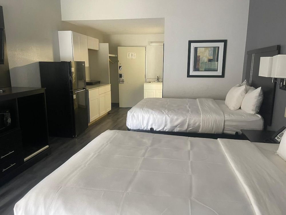 Suburban Studios Rock Hill Northeast I-77 Room, 2 Double Beds, Non Smoking (Efficiency)