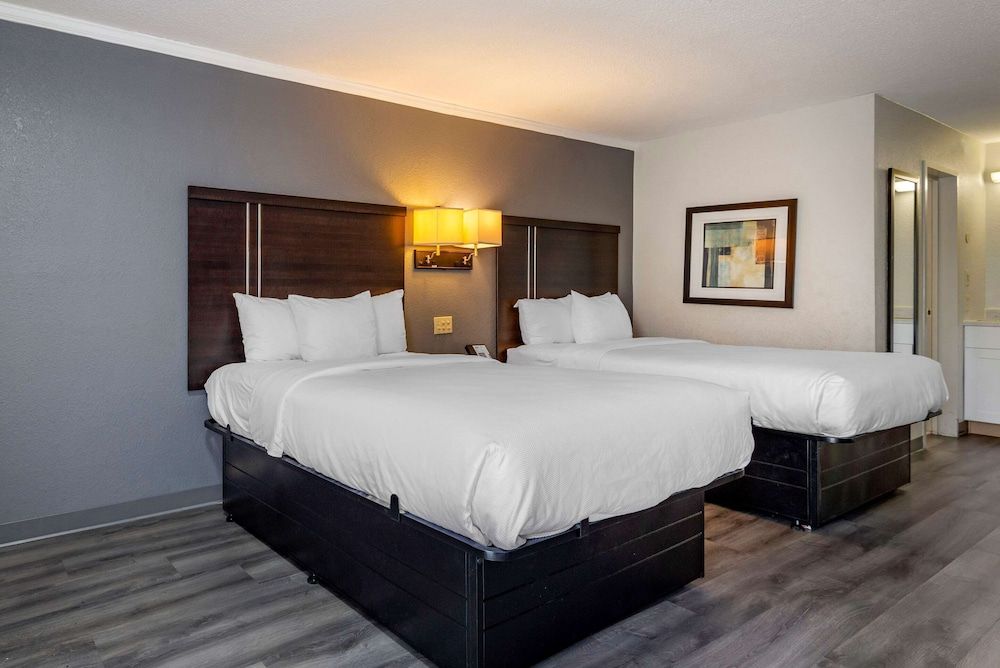 Suburban Studios Rock Hill Northeast I-77