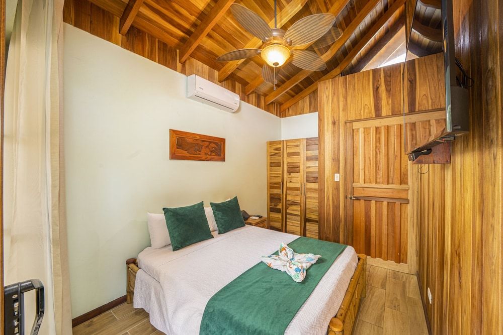 Bungalows Punta Uva Family Bungalow