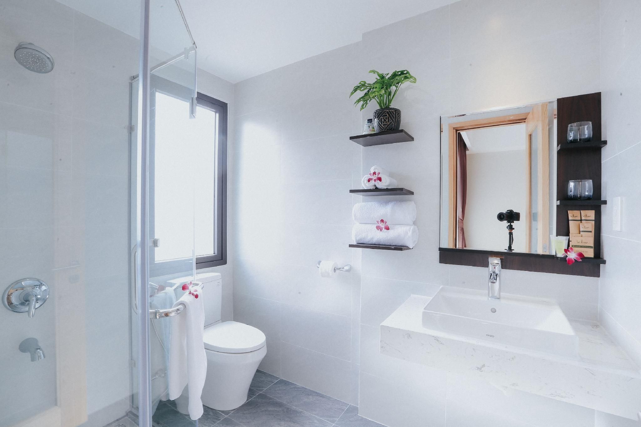 Lahome Boutique Villa and Apartment Studio with Balcony 2